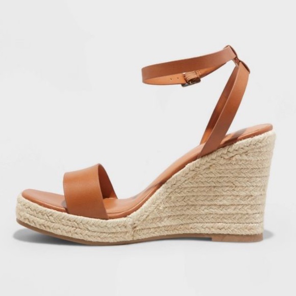 Tina Heels - A New Day™ - Picture 2 of 8